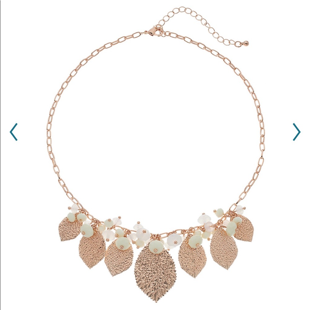 Metal- NWT Textured Leaf & Bead Cluster Necklace